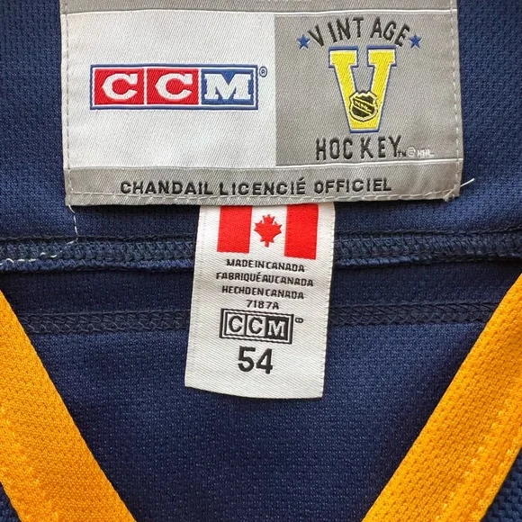 CCM Buffalo Sabres Gilbert Perreault Hockey Jersey French Connection - Picture 9 of 16